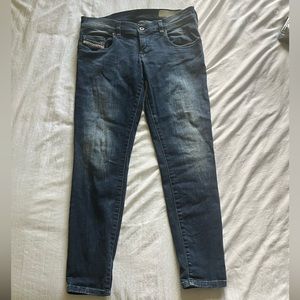 Diesel Grupee-Ankle Super Slim Skinny Low Waist Jean Pants
